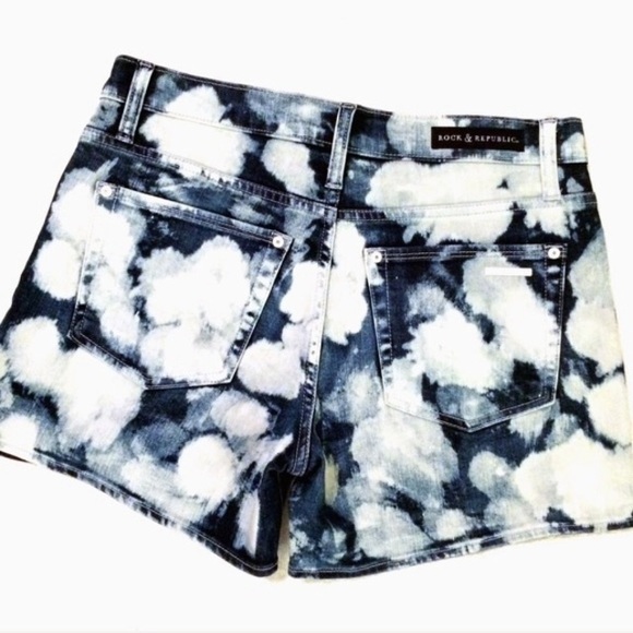 Acid washed high waisted denim shorts bleached out - Picture 1 of 7